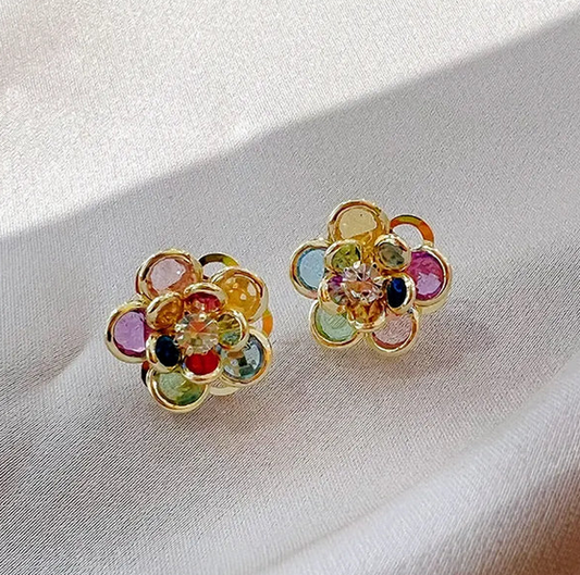 Elegantní květinové náušnice z barevných krystalů