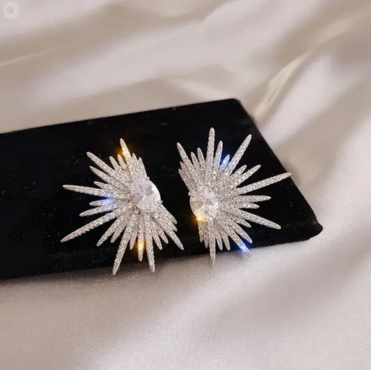 Elegantní nadýchané třpytivé náušnice